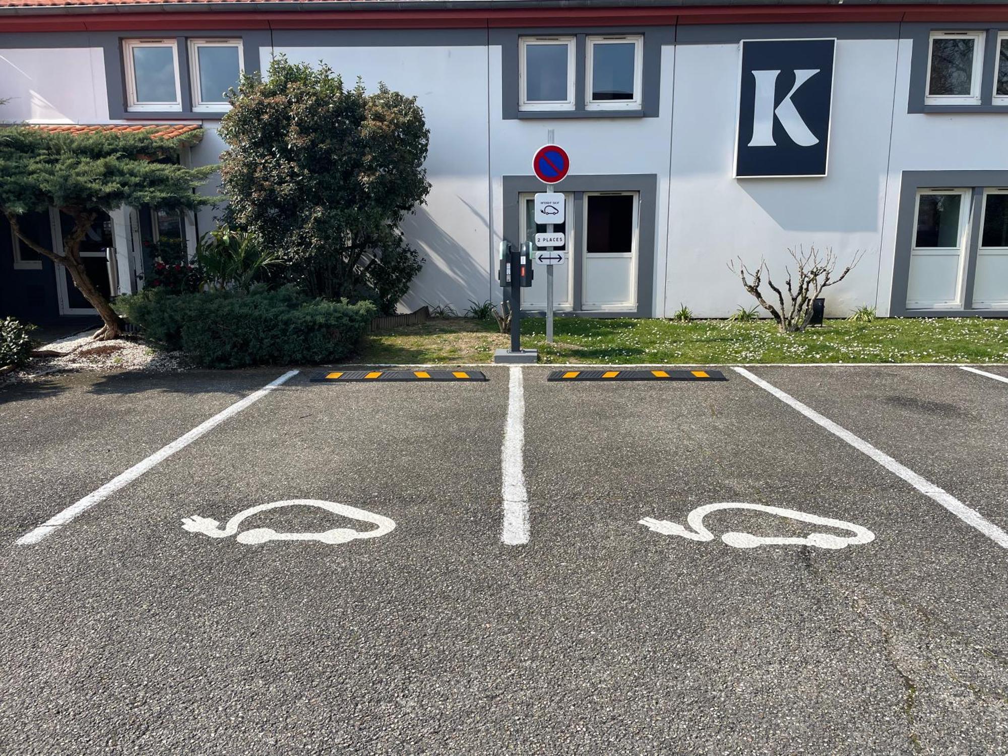 Kyriad Bordeaux Лормон Екстер'єр фото